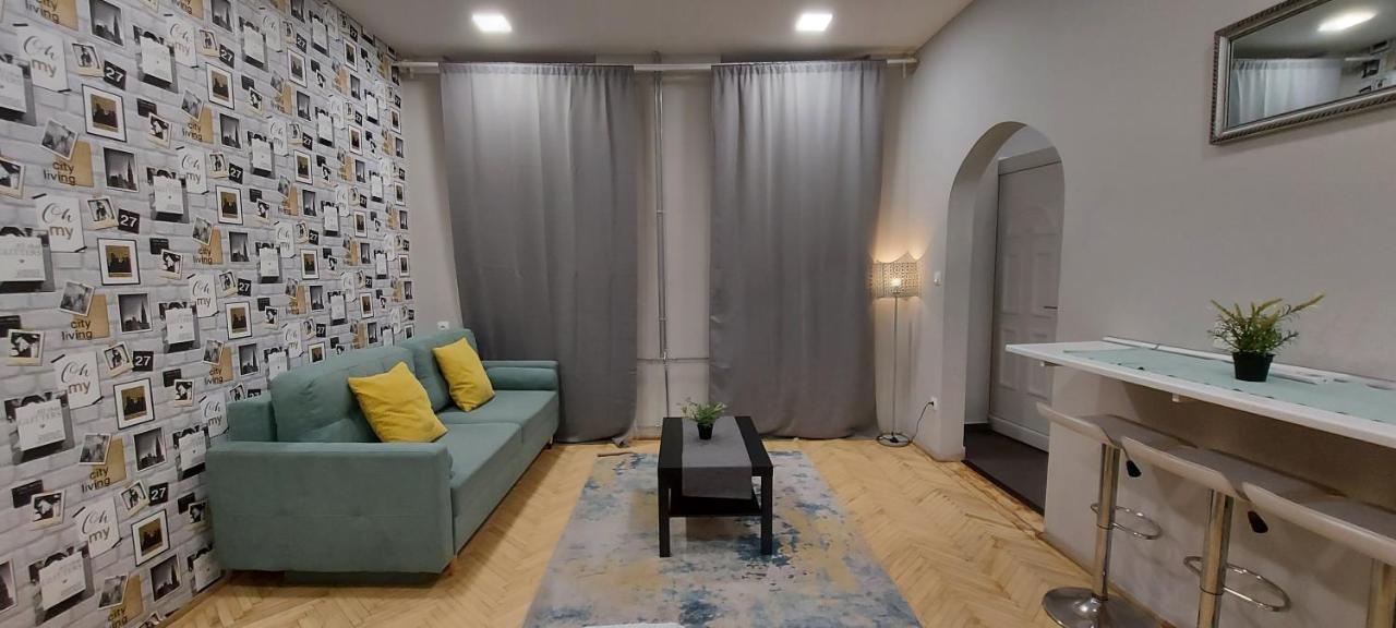 Studio 4 Apartment In The Party District 布达佩斯 外观 照片